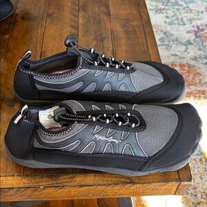 Maui and sons Black and Gray Toe water Shoes